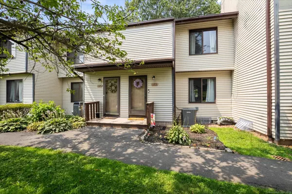 Newington, CT 06111,123 Cottonwood Road #123