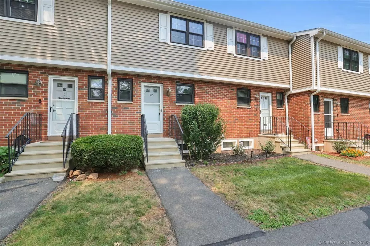 Newington, CT 06111,185 Hampton Court #185
