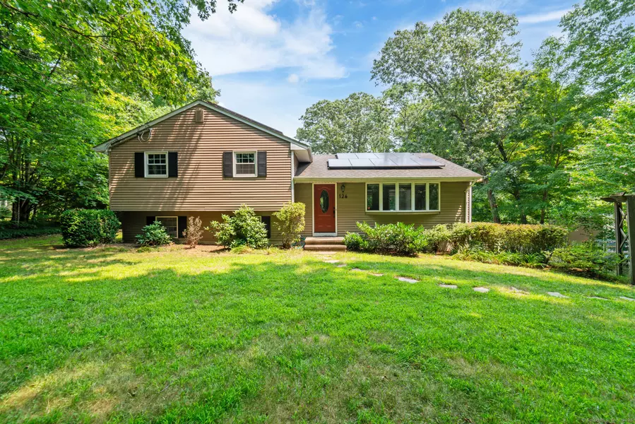 126 Glenwood Road, Clinton, CT 06413