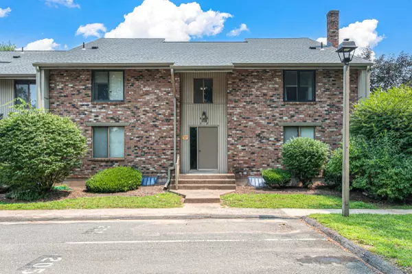 South Windsor, CT 06074,23 Amato Drive #APT L