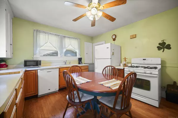Meriden, CT 06451,71 Columbus Avenue
