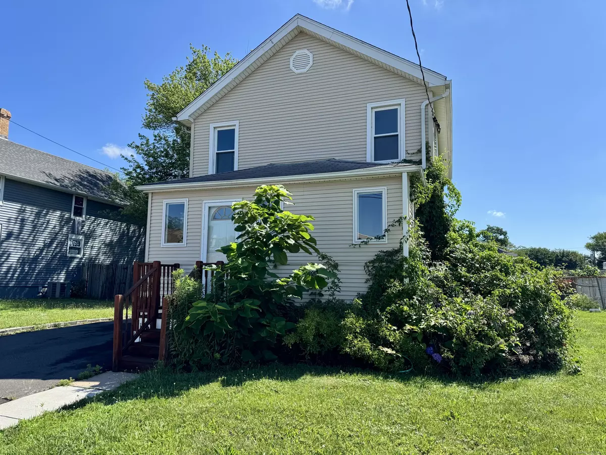 West Hartford, CT 06110,106 Vanderbilt Avenue