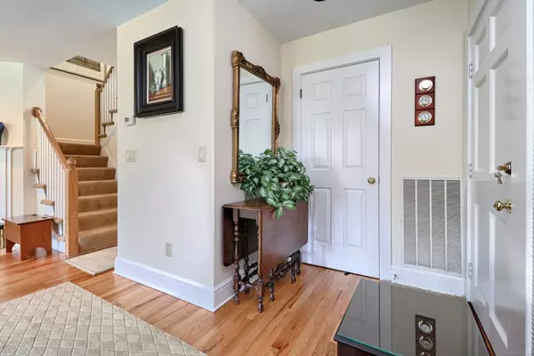 Fairfield, CT 06824,972 South Pine Creek Road #972