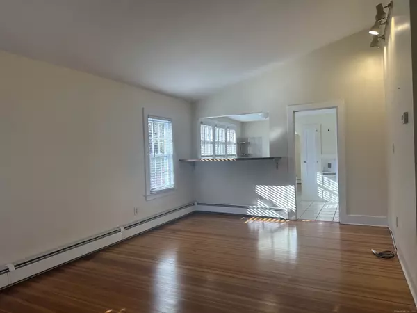 Orange, CT 06477,708 Racebrook Road
