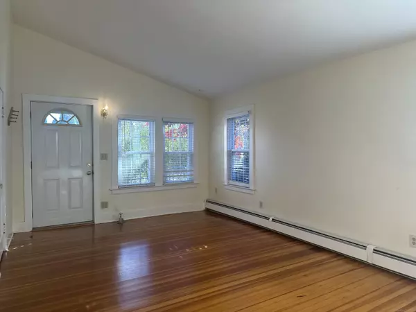 Orange, CT 06477,708 Racebrook Road