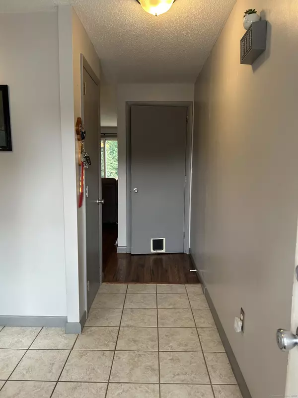 Plainville, CT 06062,236 East Street #APT D4