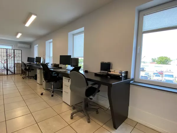 New Haven, CT 06513,299 Chapel Street