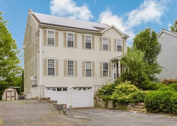 Trumbull, CT 06611,32 Marshall Avenue