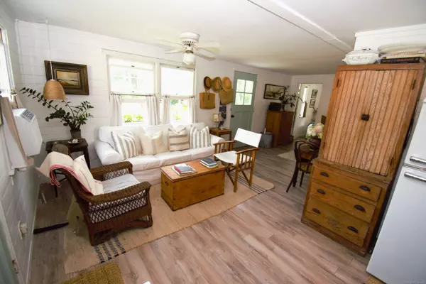 Madison, CT 06443,48 East Street