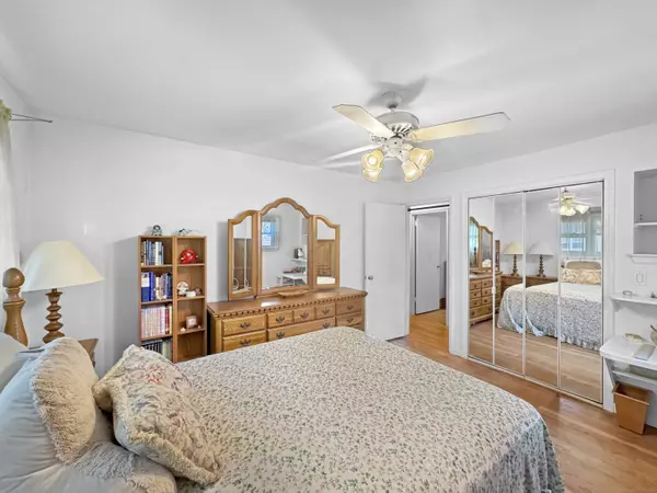 Stamford, CT 06902,104 Strawberry Hill Avenue #2