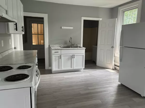 Norwich, CT 06360,58 Smith Avenue #2