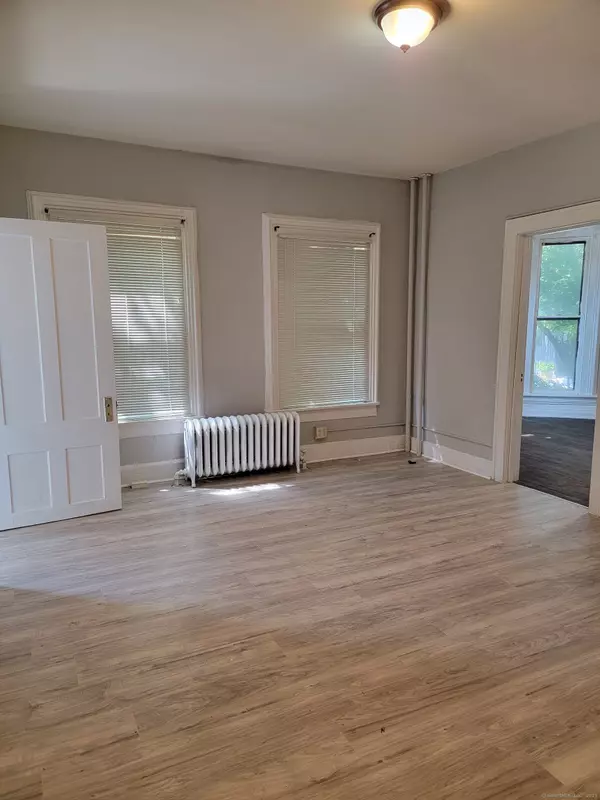 Waterbury, CT 06710,161 Prospect Street #1