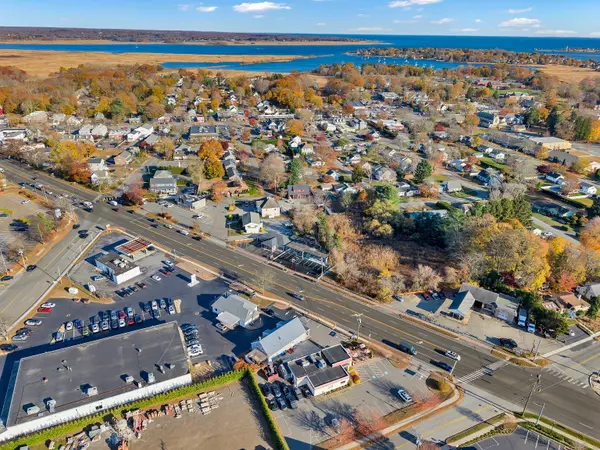 Old Saybrook, CT 06475,725 Boston Post Road