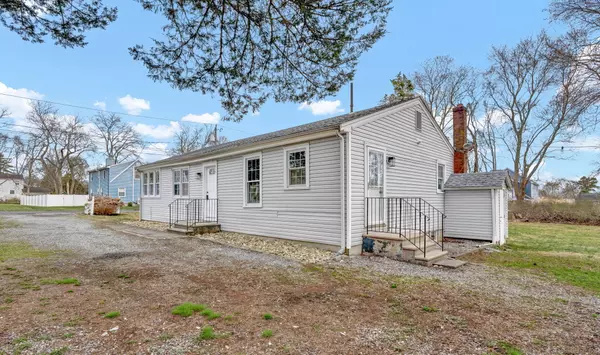 Old Saybrook, CT 06475,14 Denmore Lane