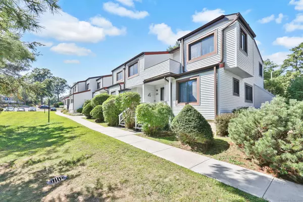 231 Cottonwood Road #231, Newington, CT 06111