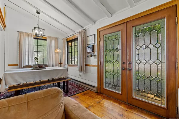 East Hampton, CT 06424,7 Sears Place