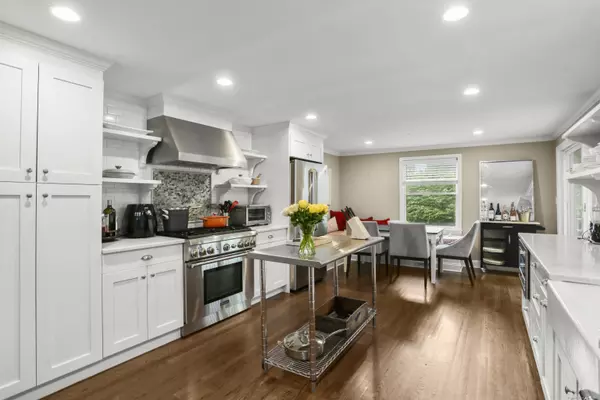 110 Weaver Street #B, Greenwich, CT 06831