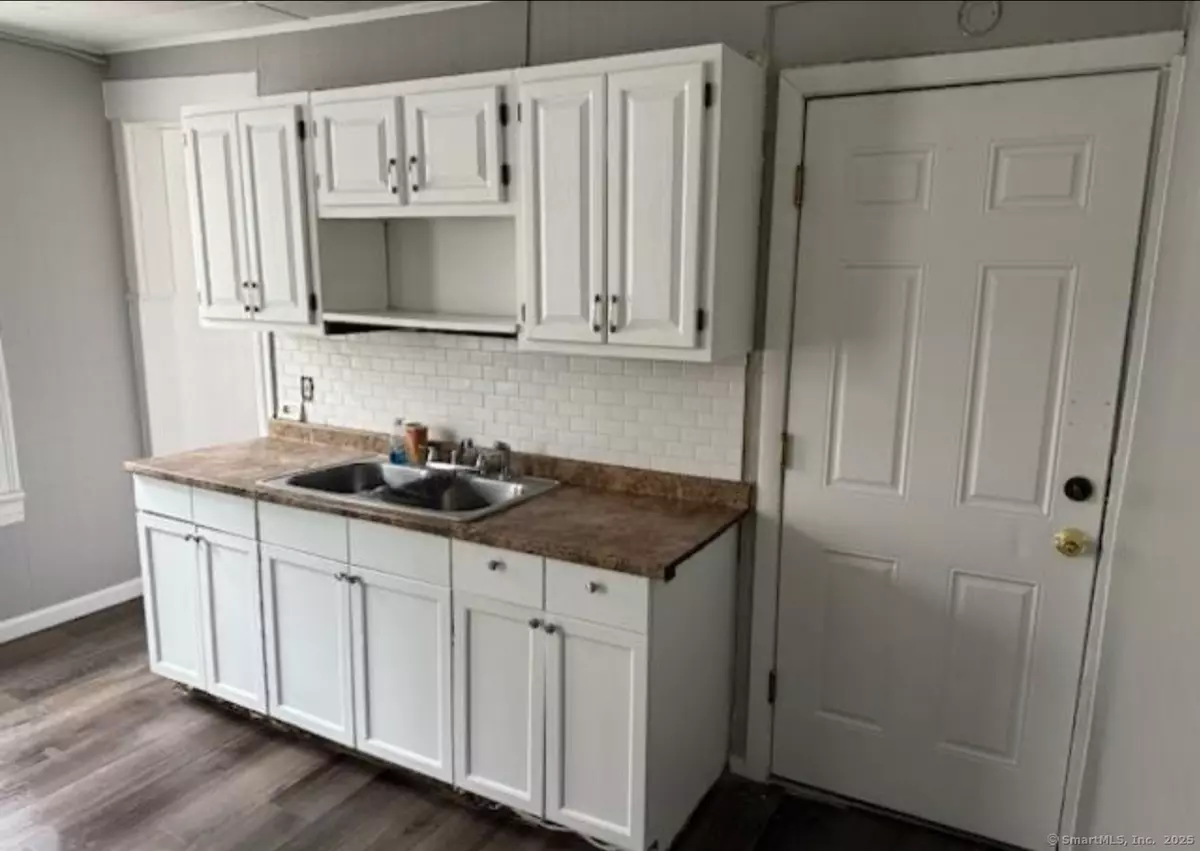 Bridgeport, CT 06604,95 Center Street #2nd