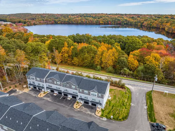 East Lyme, CT 06357,94 North Bridebrook Road #805