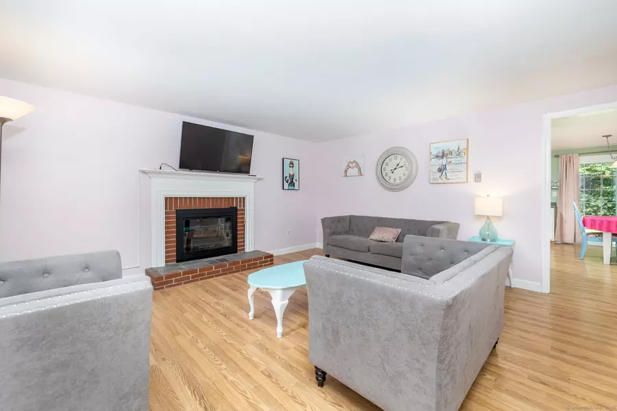 11 Brandywine Lane #11, Suffield, CT 06078