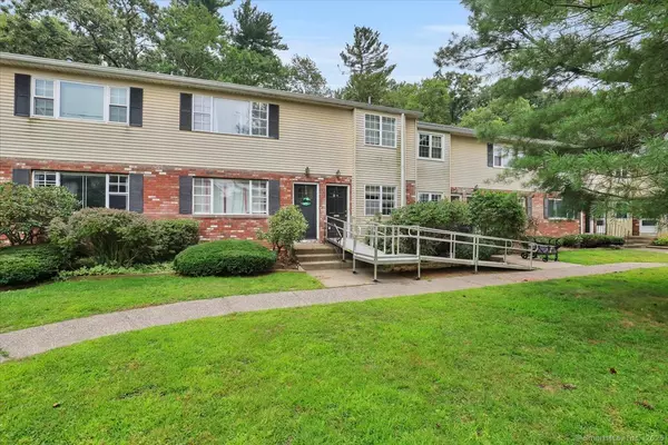 3 Georgetown Drive #H, Enfield, CT 06082