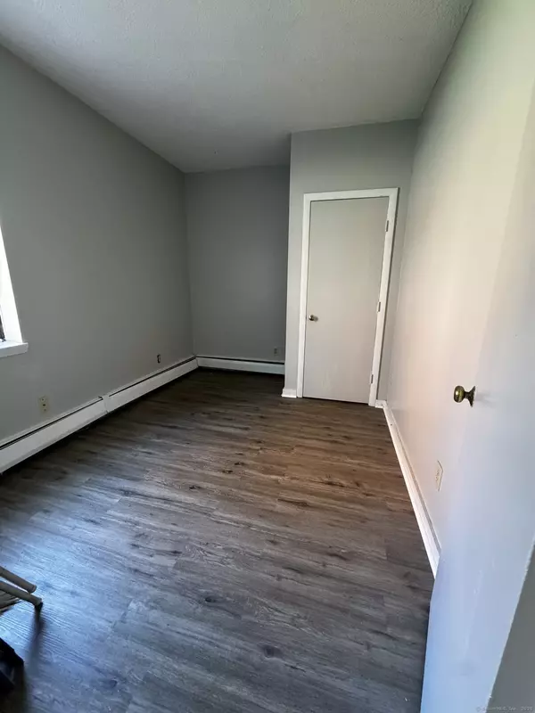 Hartford, CT 06114,54 Maple Avenue