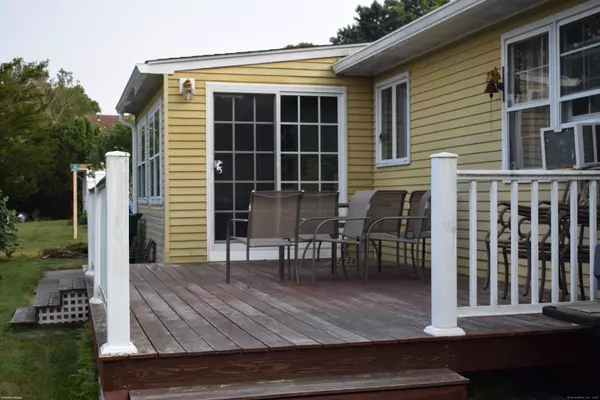 Old Lyme, CT 06371,40 Hawks Nest Road