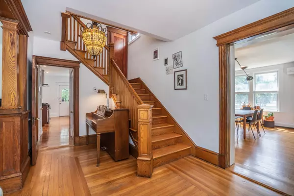 West Hartford, CT 06107,189 Whitman Avenue