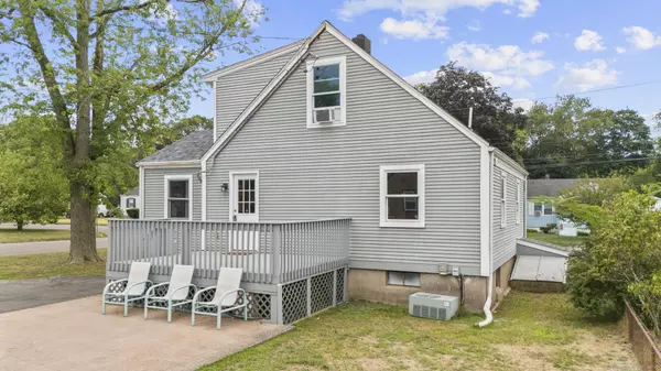 North Haven, CT 06473,14 Lynette Drive