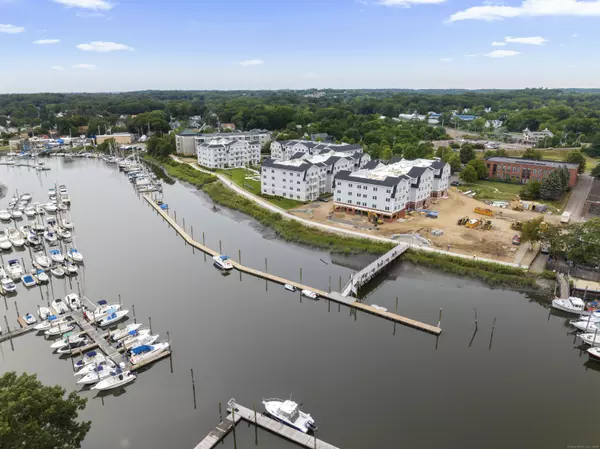 1 Indian Neck Avenue #APT 6, Branford, CT 06405