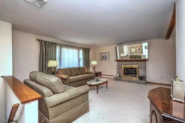 Trumbull, CT 06611,25 Zephyr Road