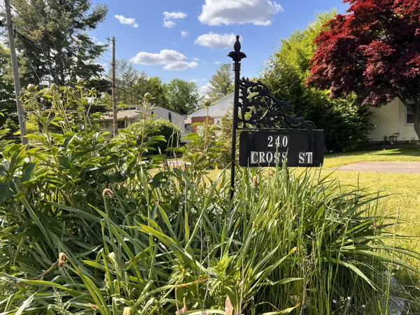 Middletown, CT 06457,240 Cross Street #1