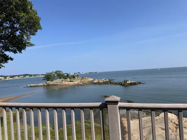 Branford, CT 06405,5 Turtle Bay Drive #5