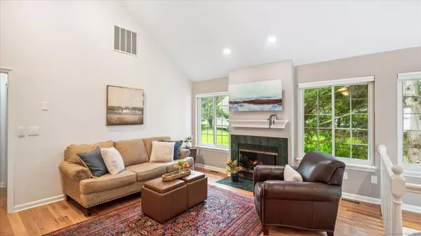 Simsbury, CT 06070,23 Stratton Forest Way #23