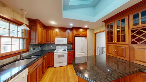Cheshire, CT 06410,448 Mixville Road