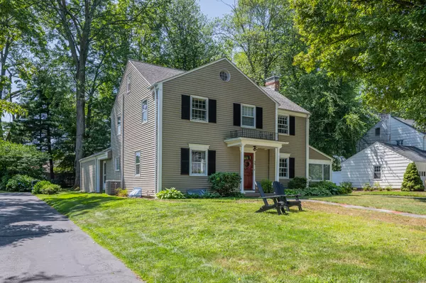 West Hartford, CT 06107,39 Wyndwood Road