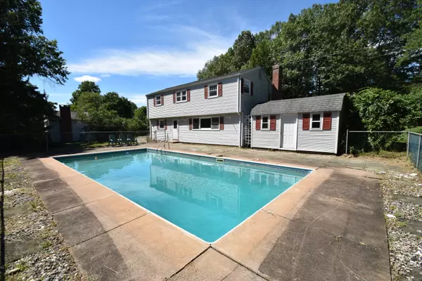 Vernon, CT 06066,4 Susan Road