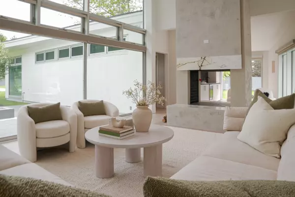 Westport, CT 06880,16 Burr School Road