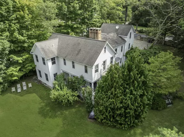 New Canaan, CT 06840,202 Weed Street