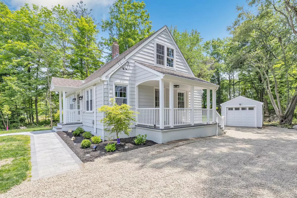 Trumbull, CT 06611,189 Tashua Road