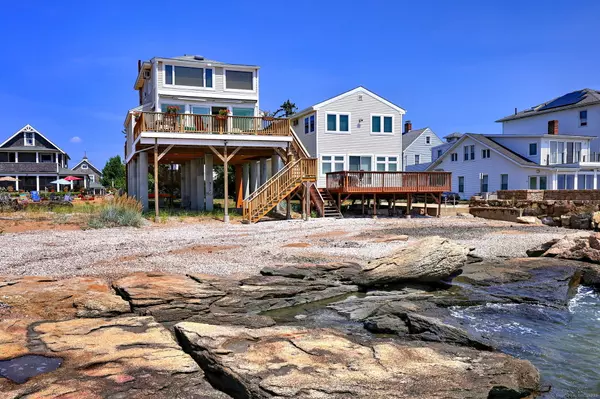 East Haven, CT 06512,4 Cambridge Court