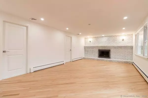 Bristol, CT 06010,60 Ridge Road