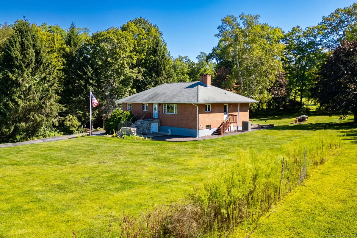Litchfield, CT 06759,428 Maple Street