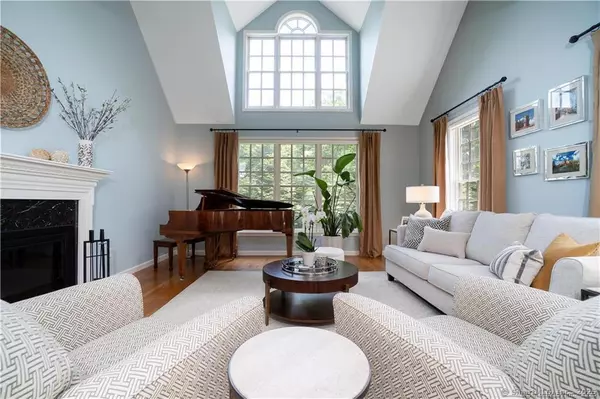 33 Old Field Hill Road #12, Southbury, CT 06488