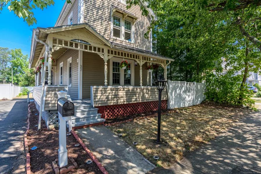 37 George Street, West Haven, CT 06516