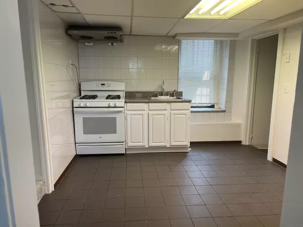 Stamford, CT 06902,39 Grenhart Road