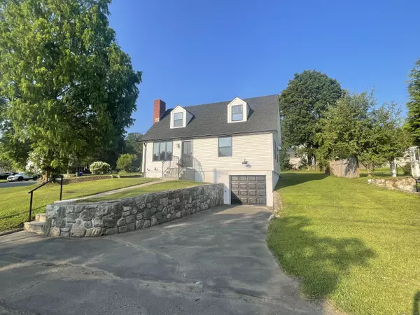 7 Skyline Terrace, Danbury, CT 06810