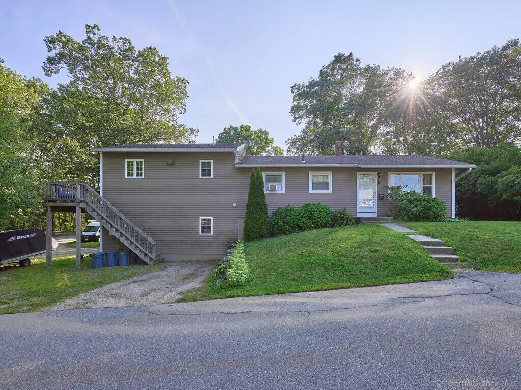 Leicester, MA 01524,6 Pitcairn Avenue