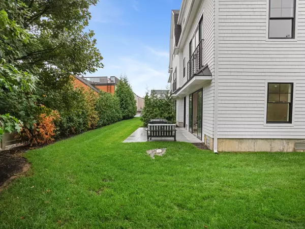 Fairfield, CT 06824,345 Reef Road #C9