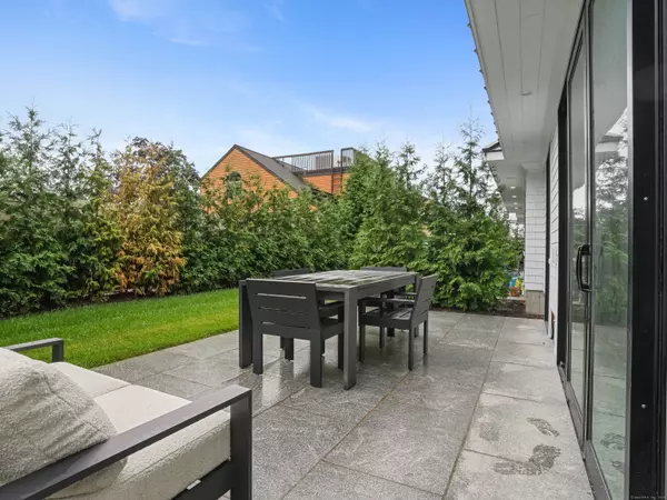 Fairfield, CT 06824,345 Reef Road #C9